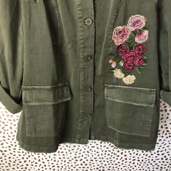 NWOT Torrid Floral Embroidered Utility Jacket - Picture 5 of 5